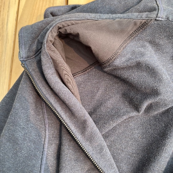 Lululemon men's Cross-Cut Hoodie, M, blue - Picture 6 of 7